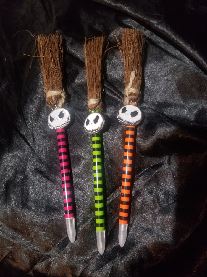 Witch pen with charm